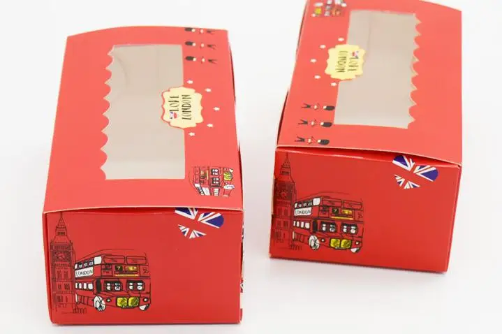 13.5 * 5 * 7 cm Kırmızı Kafte Kağıt Kek Kutuları İle Pencere Bisküvi çerez düğün Şeker Hediye Kutusu Ücretsiz kargo 100 adet / grup