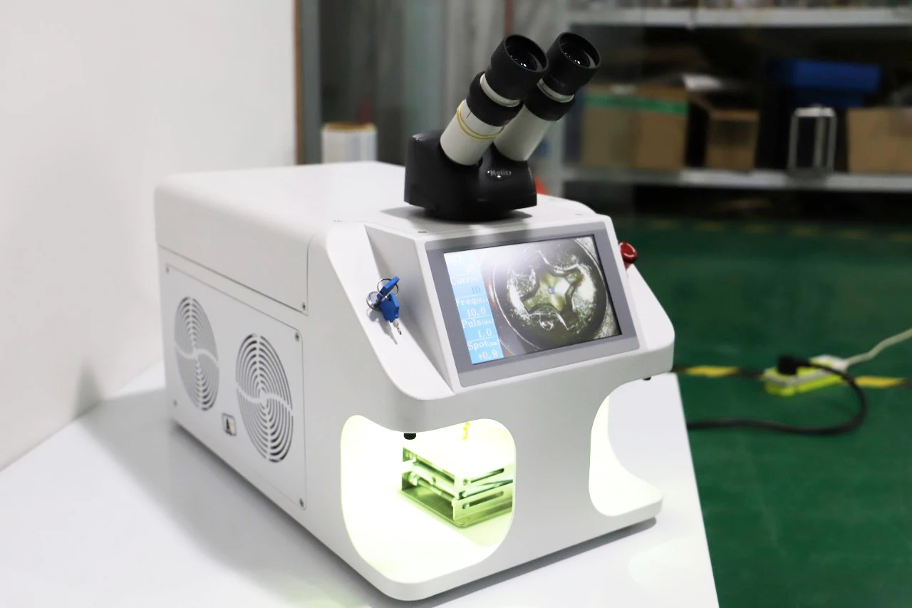 300 W Takı Kaynak Makinesi Süper Mini Taşınabilir Takı Onarım Lazer Endüstriyel Kaynakçı Altın Gümüş Onarım Diş Nokta Lehimleme