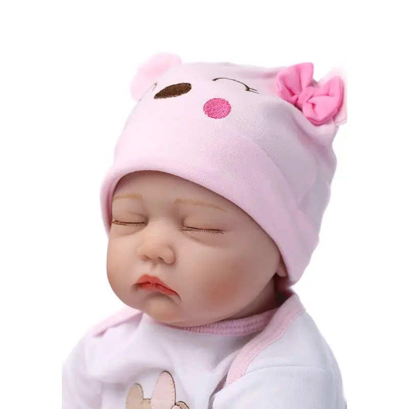 55 cm Gerçekçi Silikon Uyku Bebek Göz Kapalı Karikatür Şapka Erken Çocukluk Çocuk Oyuncakları P31C