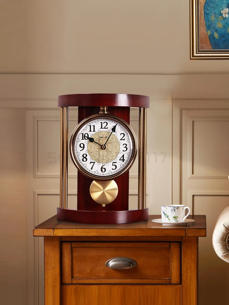 Avrupa retro katı ahşap masa saati metal masa saati oturma odası moda yaratıcı Amerikan ev saati