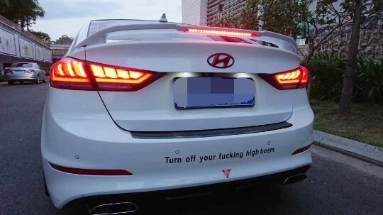 Hyundai Elantra için Spoiler 2016-2017 led ışık ABS Malzeme Araç Arka Kanat Astar Renk Arka Spoiler
