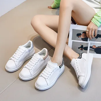 Moda Lüks Beyaz Sneakers Kadınlar İçin Rahat Platformu Sneakers Kadın Tasarımcı Beyaz Bayanlar Eğitmenler Kadın kadın ayakkabısı Yeni
