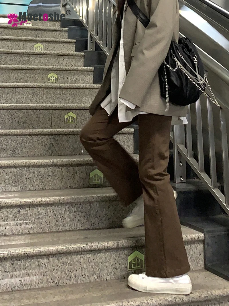 Moeroshe Kahverengi kadın Moda Kot Yüksek Belli Parlama Pantolon Kadın 2021 Kore Tarzı Siyah Klasik Kot Pantolon Kadın Artı Boyutu