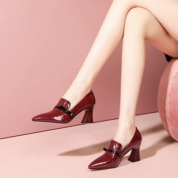 Osunlina kadının Pompaları Sivri Burun Siyah Şarap Kırmızı Patent Deri Yüksek Kare Topuklu Ayakkabı Üzerinde Kayma Kaliteli El Yapımı Ayakkabı Yeni