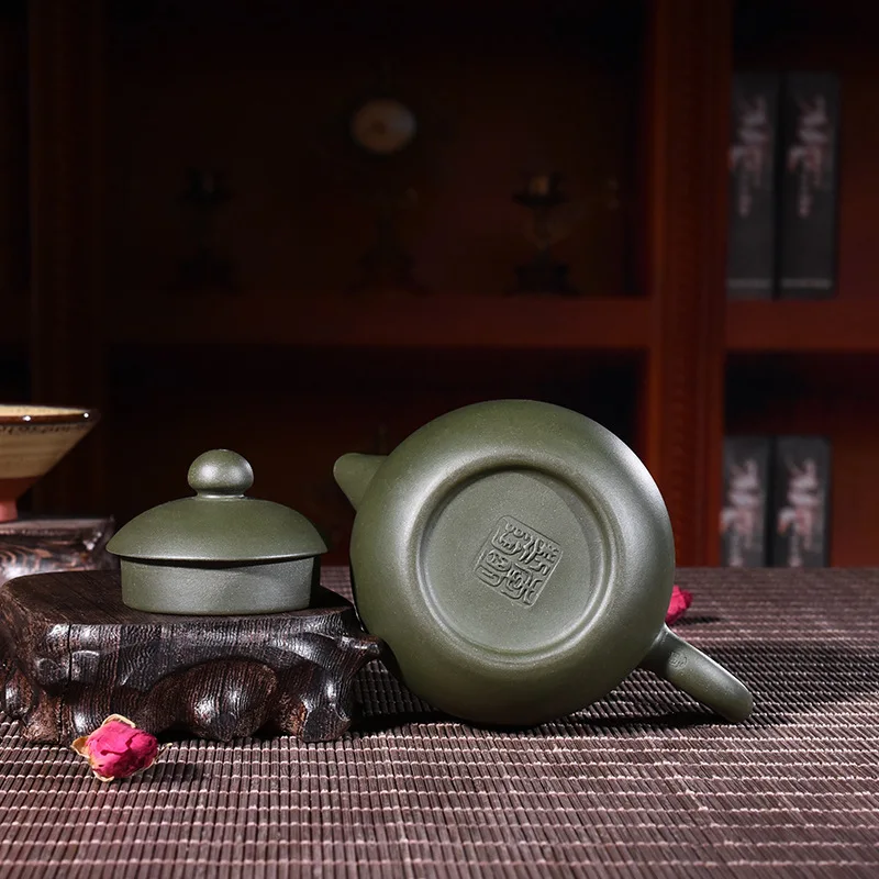 Otantik el yapımı soyunmuş cevher klorit ejderha yumurta pot tarafından tavsiye edilir kung fu çay seti bir çaydanlık üstlenir