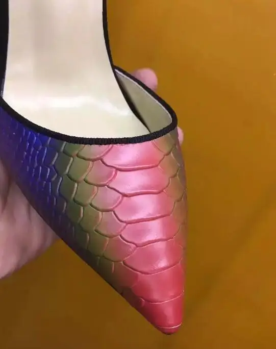 Seksi Bayanlar Ayak Bileği Kayışı Degrade Renkler Python Deri Pompaları Stiletto Kadın Sivri Burun Moda Parti Yüksek Topuklu Sandalias Ayakkabı 2