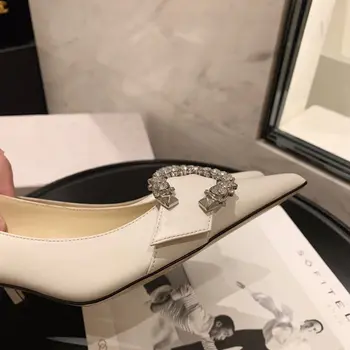Tasarımcı Vintage moda kadın ayakkabı beyaz deri kristal toka sivri burun yüksek topuklu Balo Akşam Gelin düğün ayakkabı