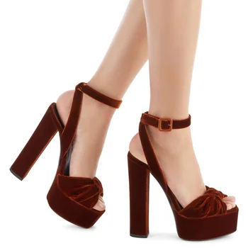 Yüksek Topuklu Pompalar Düz Platformu Marka Kadın Ayakkabı Kadife Moda Kare Topuk Bayanlar Ayakkabı Modern Sandalet Sandali Eleganti